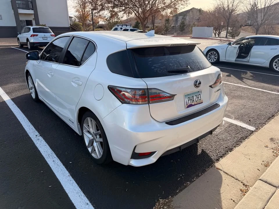 2015 Lexus CT - Image 3 of 11