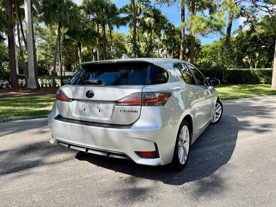 2015 Lexus CT - Image 7 of 15