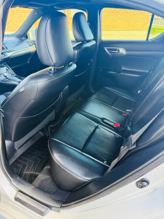 2015 Lexus CT - Image 10 of 14