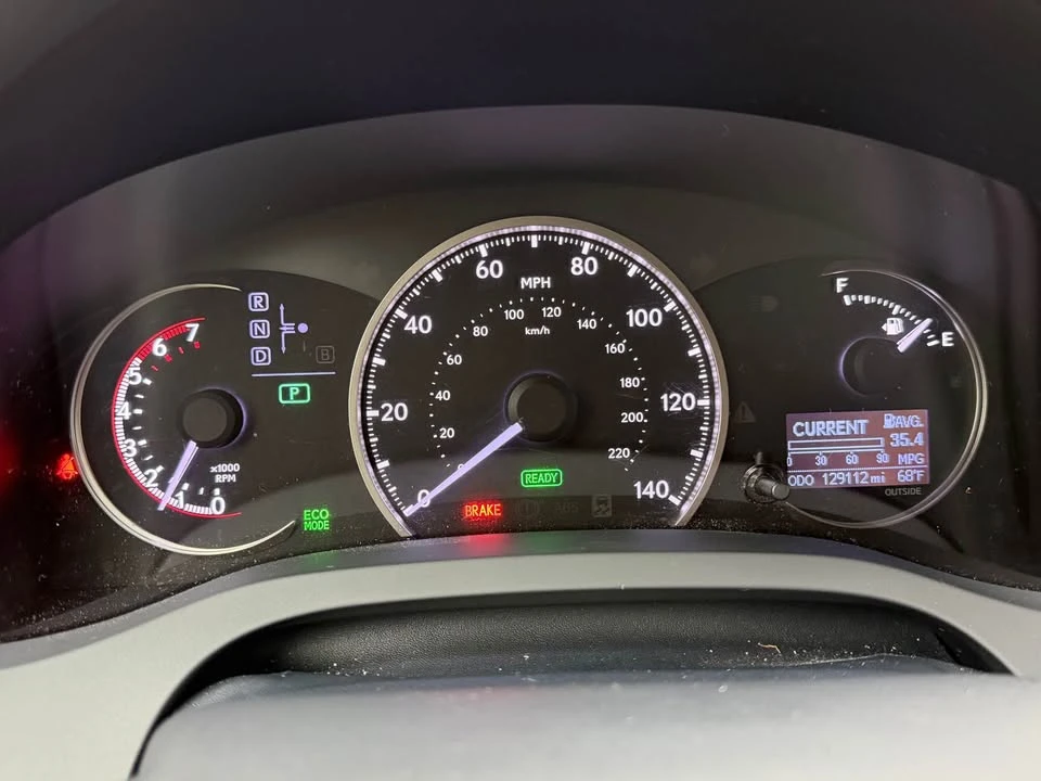 2015 Lexus CT - Image 9 of 14