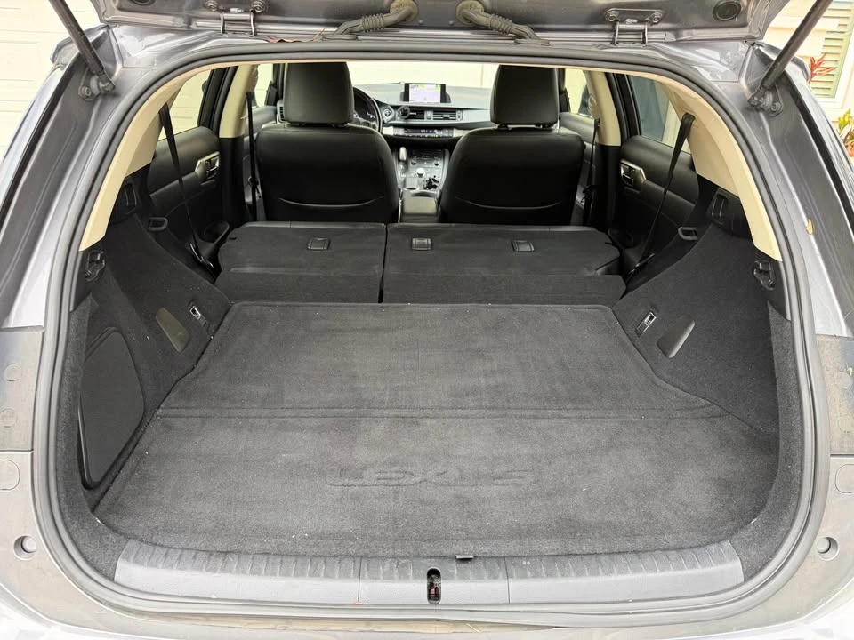 2015 Lexus CT - Image 13 of 14