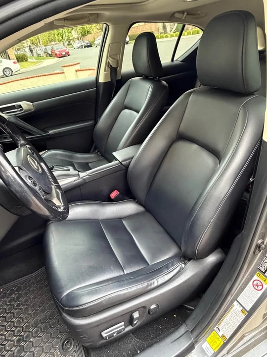 2015 Lexus CT - Image 8 of 14