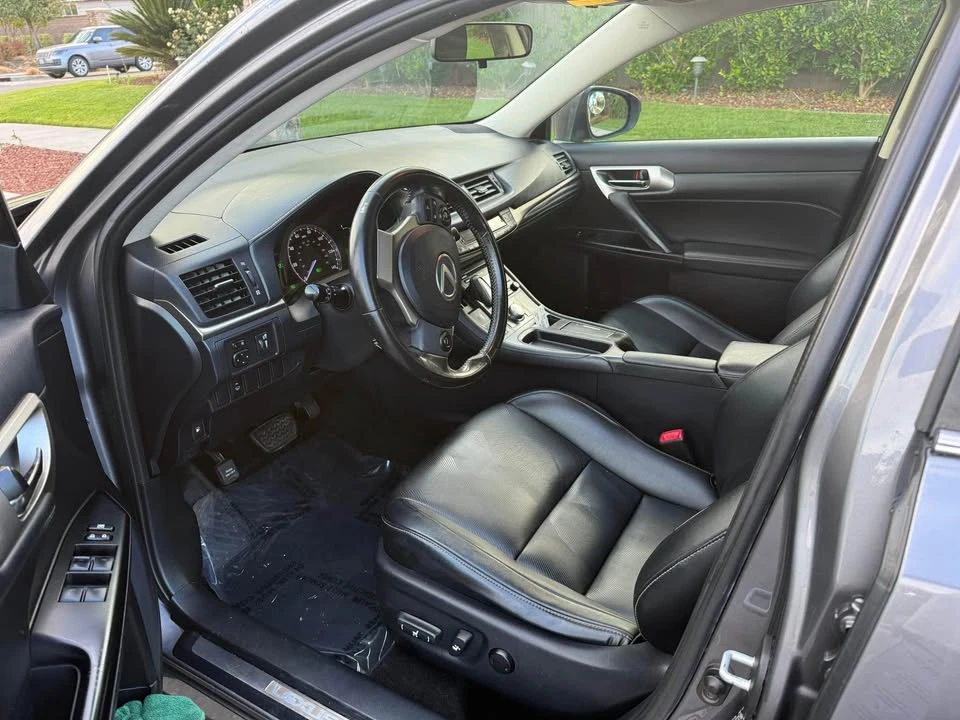 2015 Lexus CT - Image 8 of 13