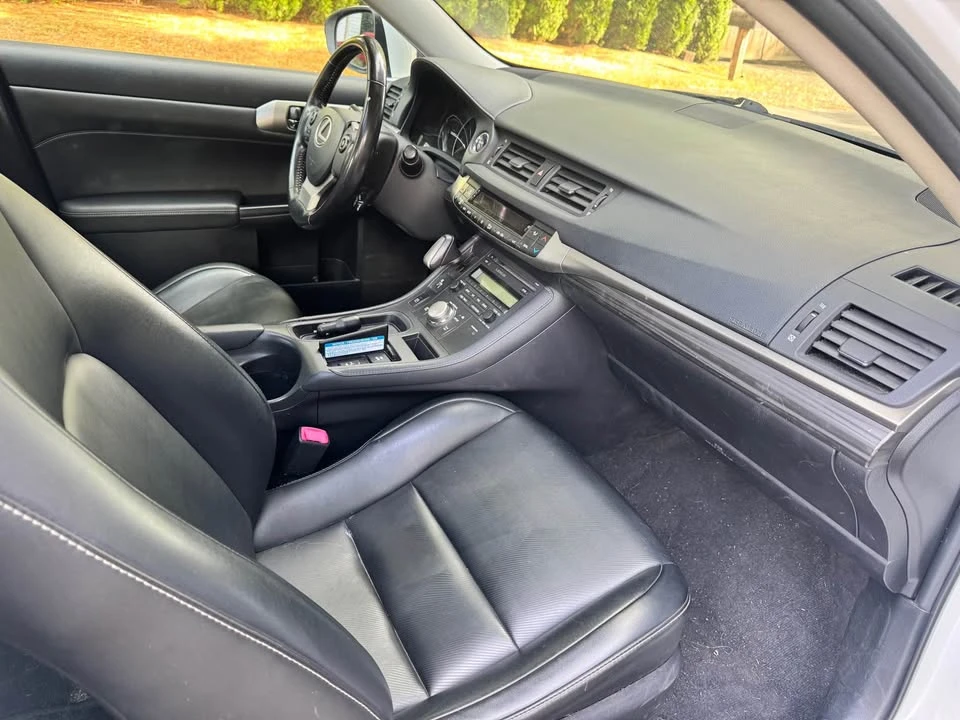 2015 Lexus CT - Image 7 of 12