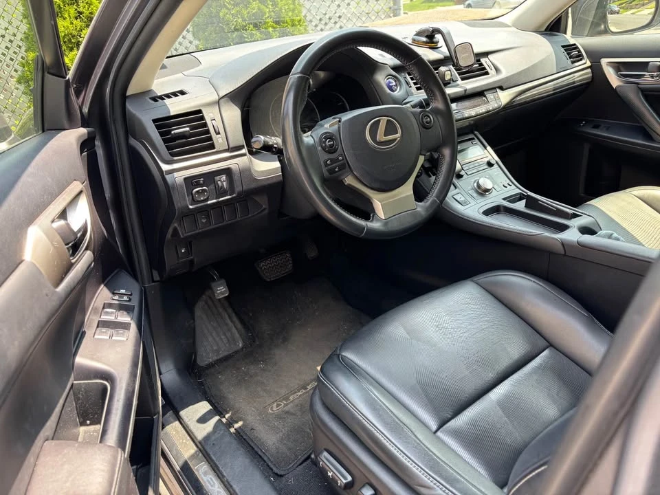 2015 Lexus CT - Image 10 of 10