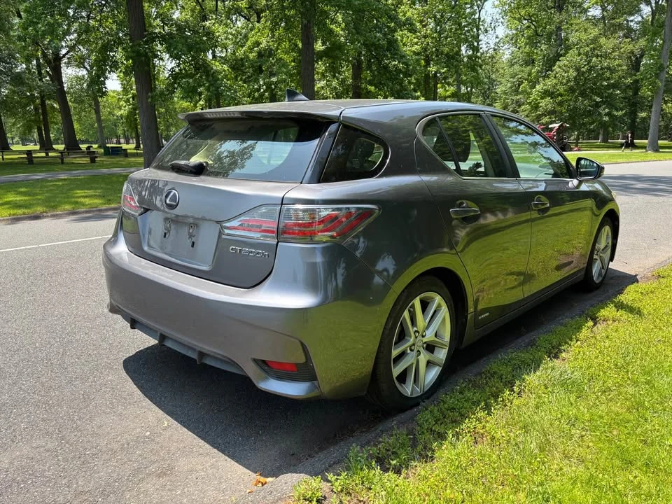 2015 Lexus CT - Image 6 of 10