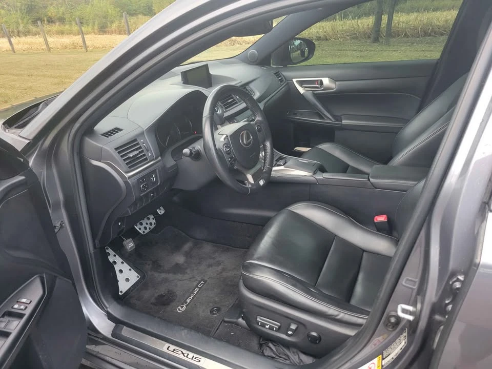 2015 Lexus CT - Image 8 of 13