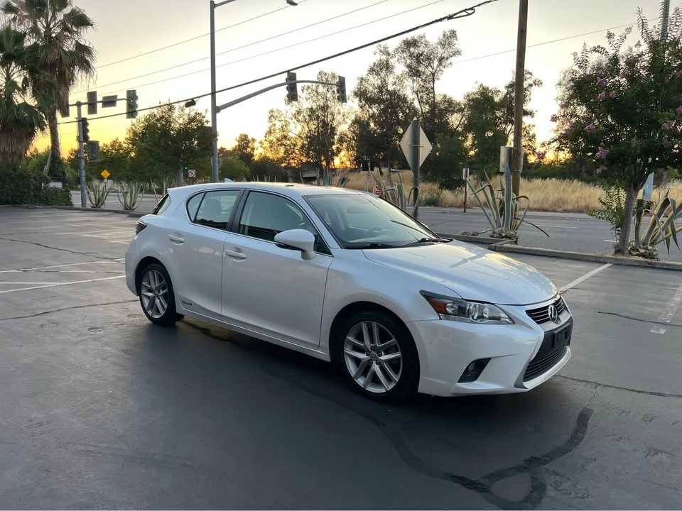 2015 Lexus CT - Image 7 of 18