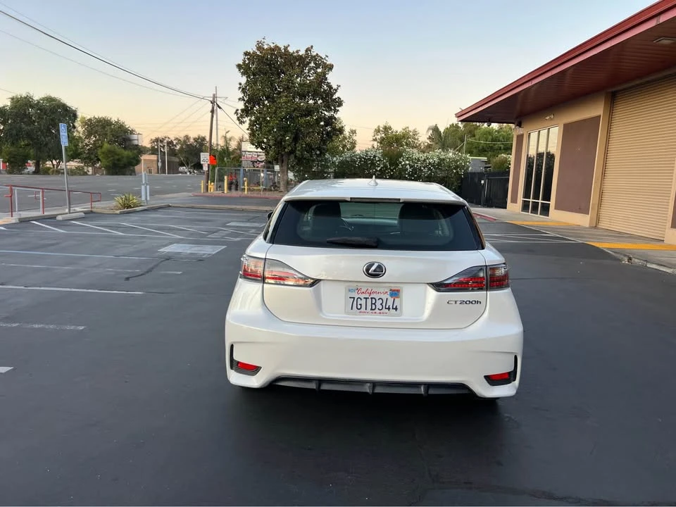 2015 Lexus CT - Image 4 of 18