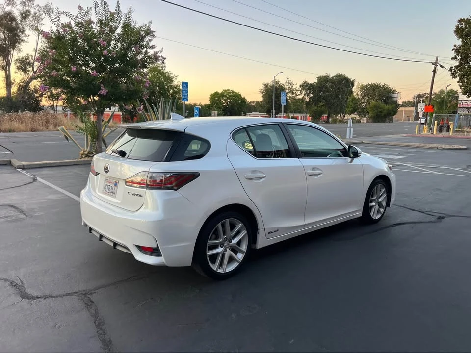 2015 Lexus CT - Image 5 of 18