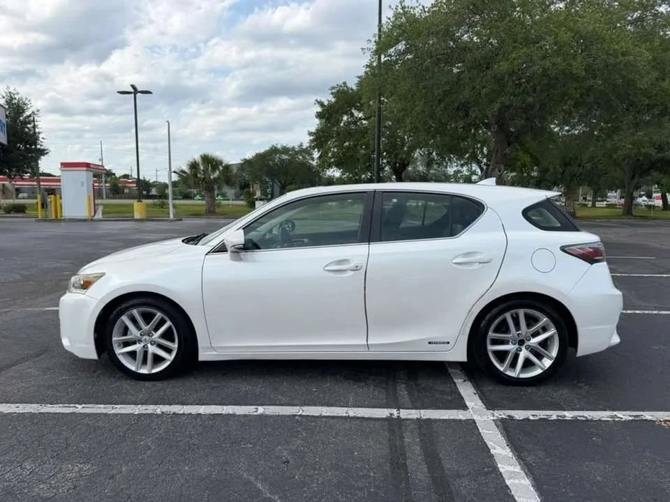 2015 Lexus CT - Image 7 of 14