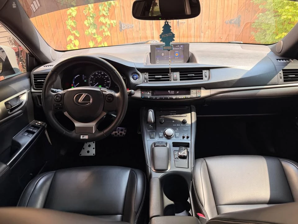 2015 Lexus CT - Image 14 of 20