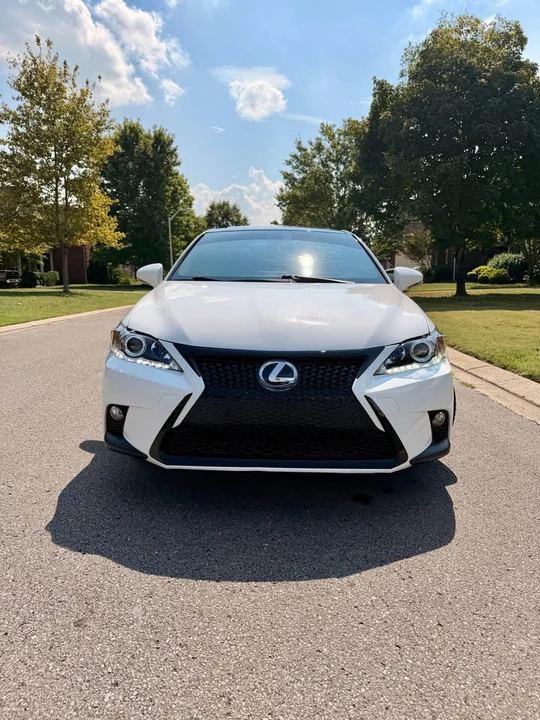 2015 Lexus CT - Image 2 of 20