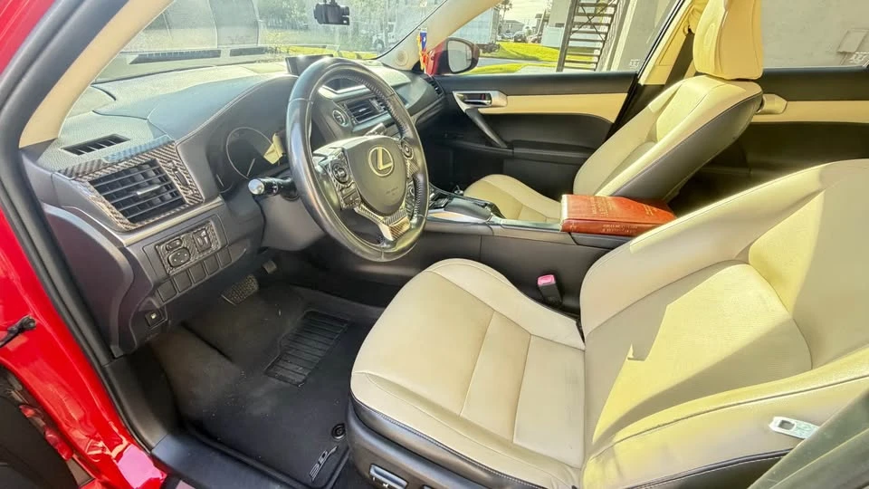 2015 Lexus CT - Image 7 of 9