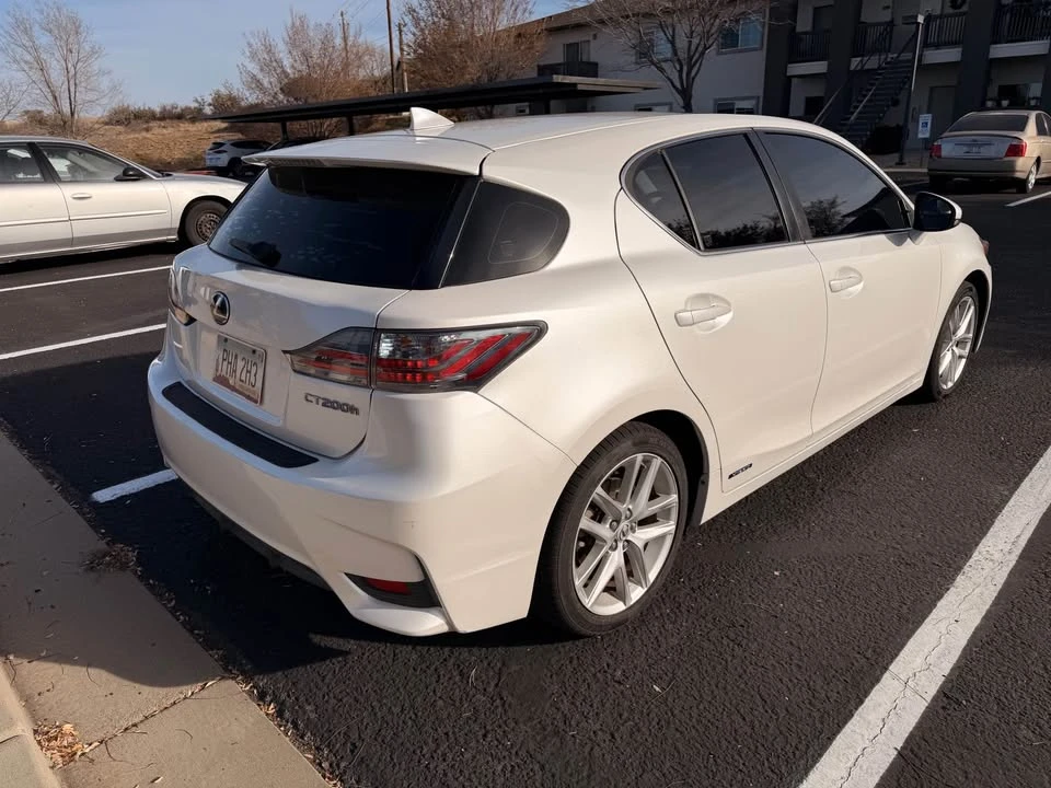 2015 Lexus CT - Image 4 of 11