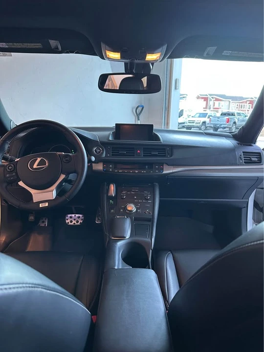 2015 Lexus CT - Image 7 of 11