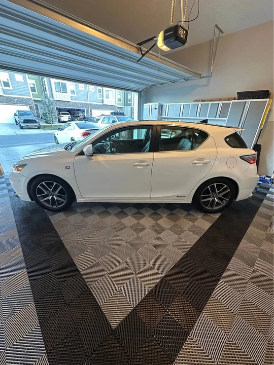 2015 Lexus CT - Image 2 of 11