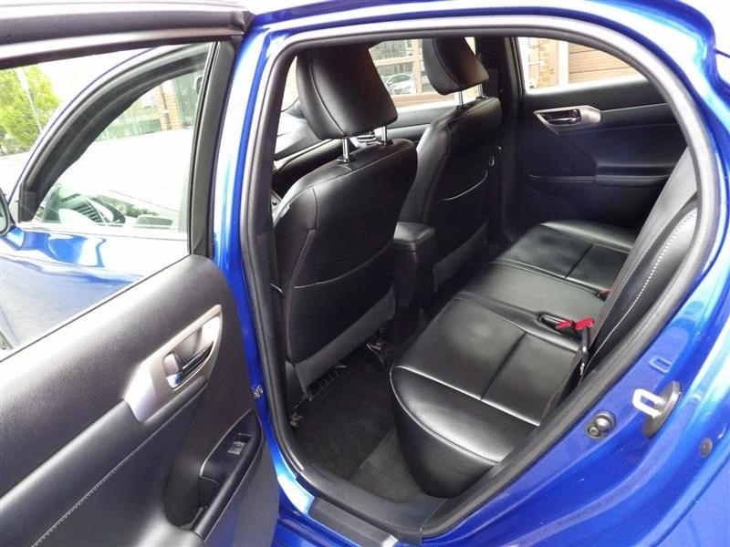 2015 Lexus CT - Image 12 of 20
