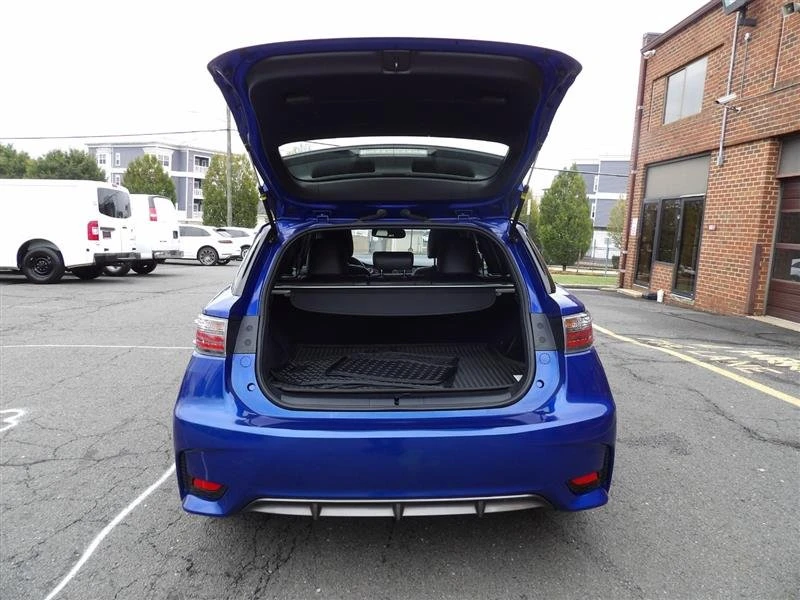 2015 Lexus CT - Image 16 of 20