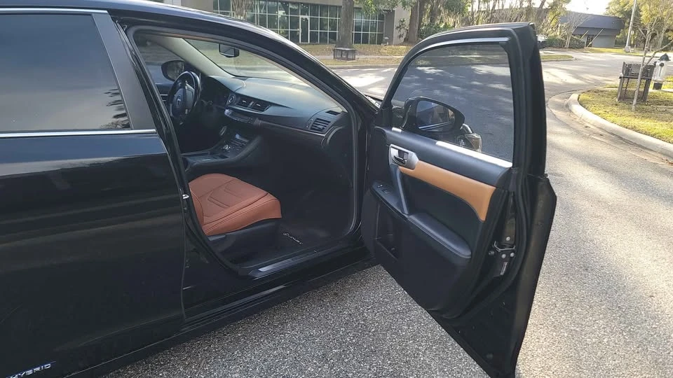 2015 Lexus CT - Image 8 of 10