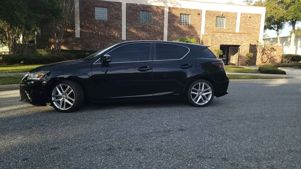 2015 Lexus CT - Image 2 of 10