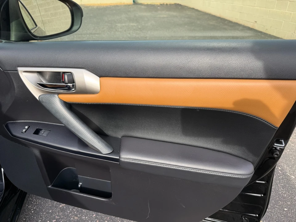 2015 Lexus CT - Image 20 of 21