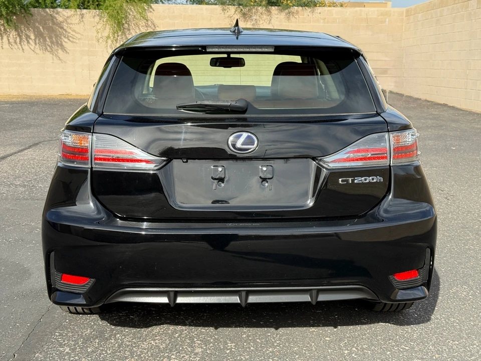 2015 Lexus CT - Image 9 of 21