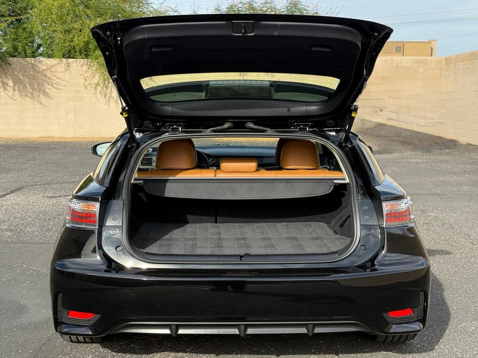 2015 Lexus CT - Image 10 of 21