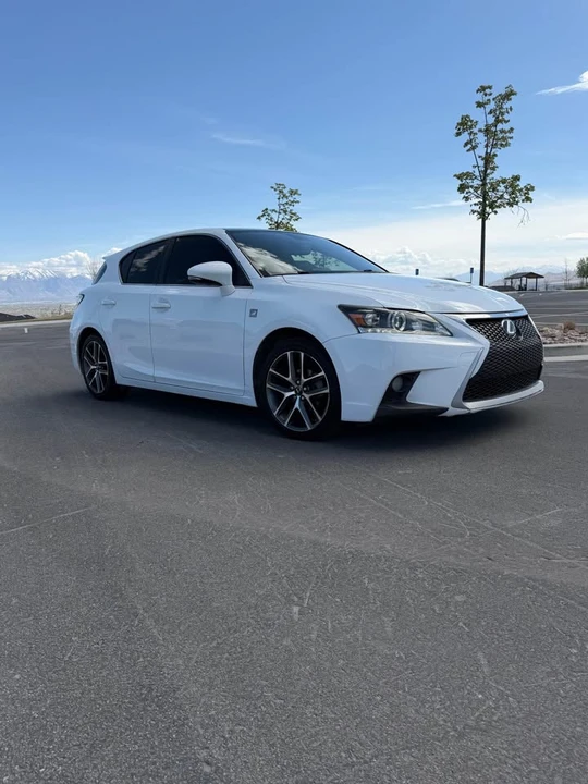 2015 Lexus CT - Image 7 of 10