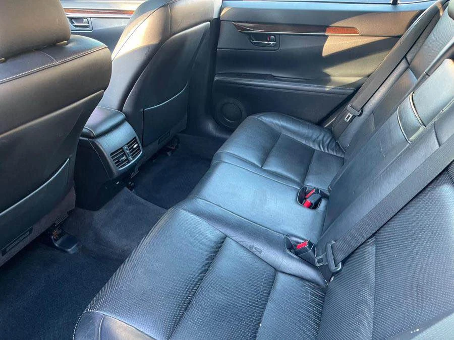 2015 Lexus ES 6th Gen - Image 5 of 6