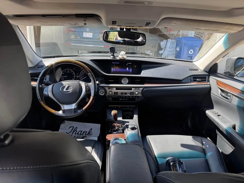 2015 Lexus ES 6th Gen - Image 11 of 13