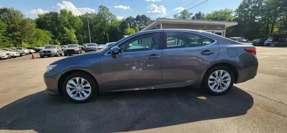 2015 Lexus ES 6th Gen - Image 6 of 20
