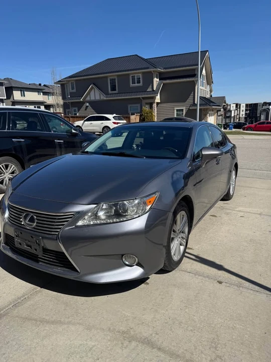 2015 Lexus ES 6th Gen - Image 5 of 13