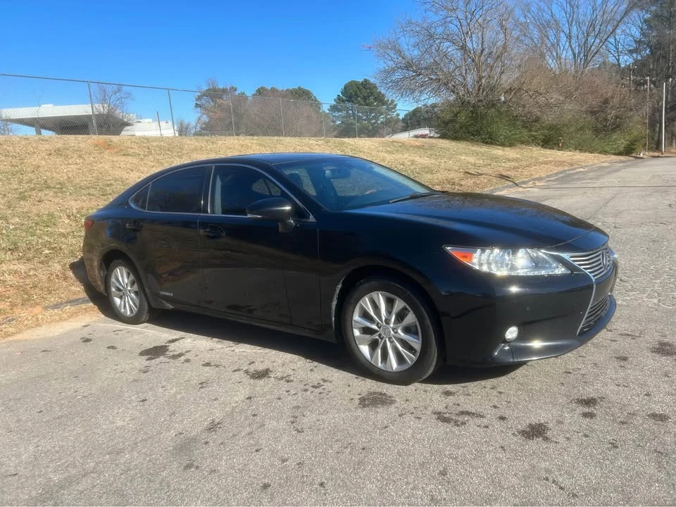 2015 Lexus ES 6th Gen - Image 4 of 9