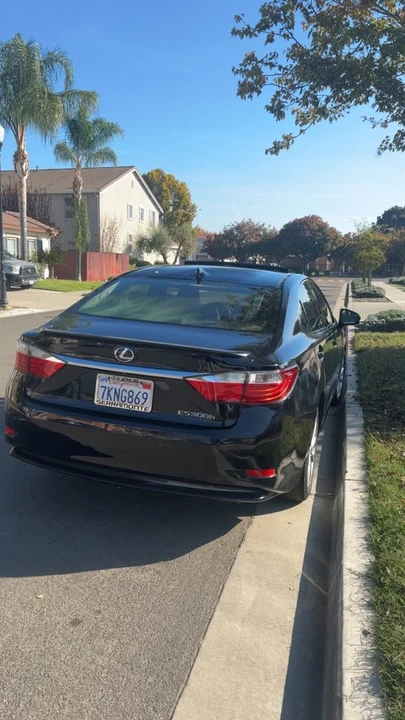 2015 Lexus ES 6th Gen - Image 4 of 12