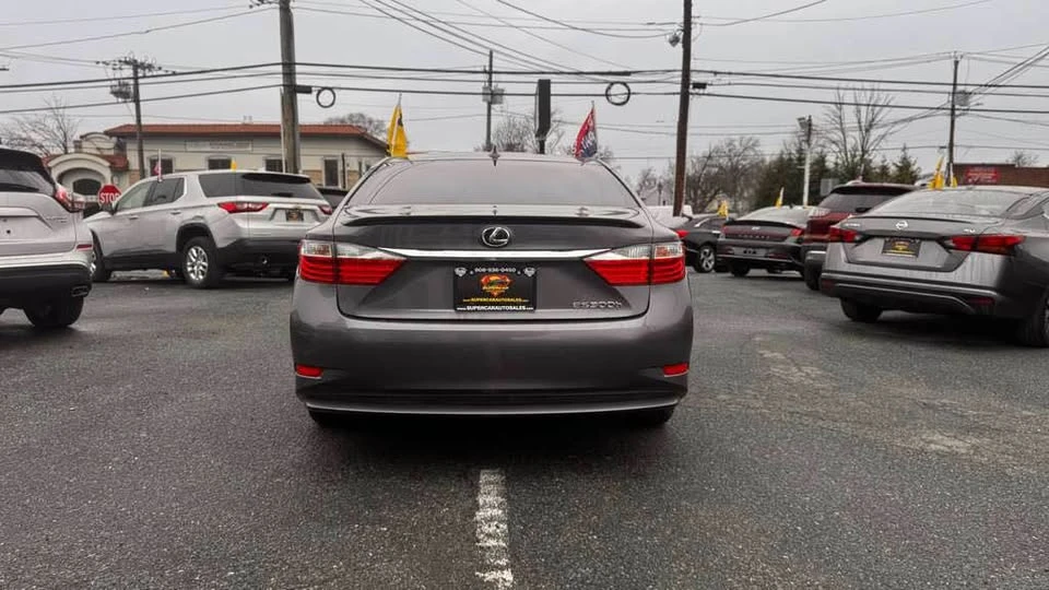 2015 Lexus ES 6th Gen - Image 6 of 14