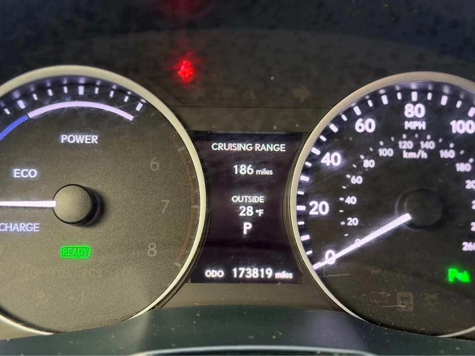 2015 Lexus ES 6th Gen - Image 15 of 16