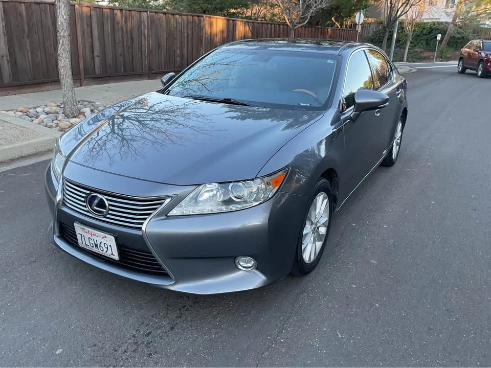 2015 Lexus ES 6th Gen - Image 7 of 16