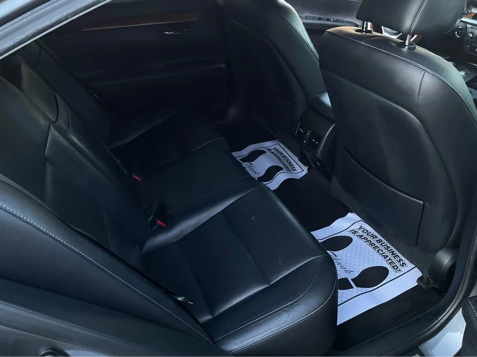 2015 Lexus ES 6th Gen - Image 11 of 16