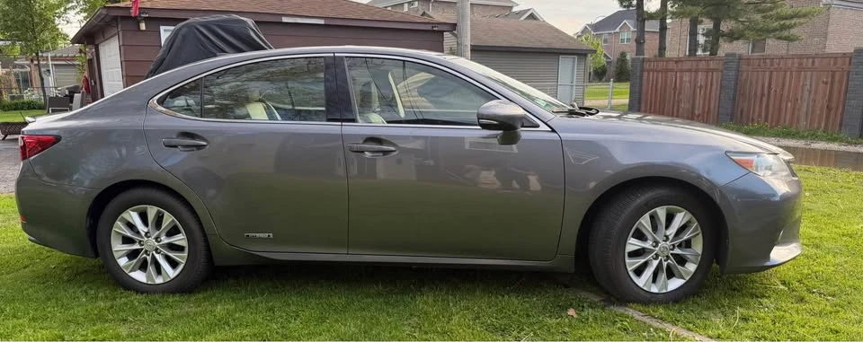 2015 Lexus ES 6th Gen - Image 6 of 13