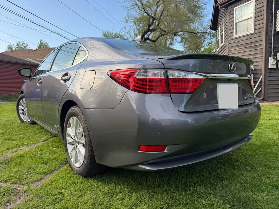 2015 Lexus ES 6th Gen - Image 5 of 13