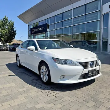 2015 Lexus ES 300h Executive
