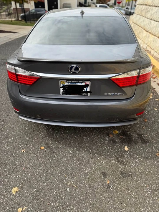 2015 Lexus ES 6th Gen - Image 14 of 14
