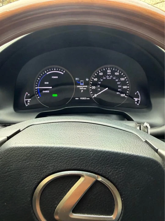 2015 Lexus ES 6th Gen - Image 10 of 14