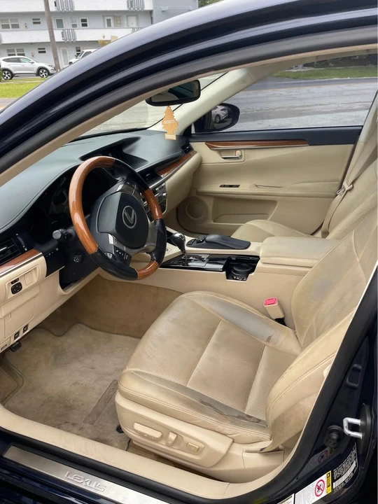 2015 Lexus ES 6th Gen - Image 5 of 9