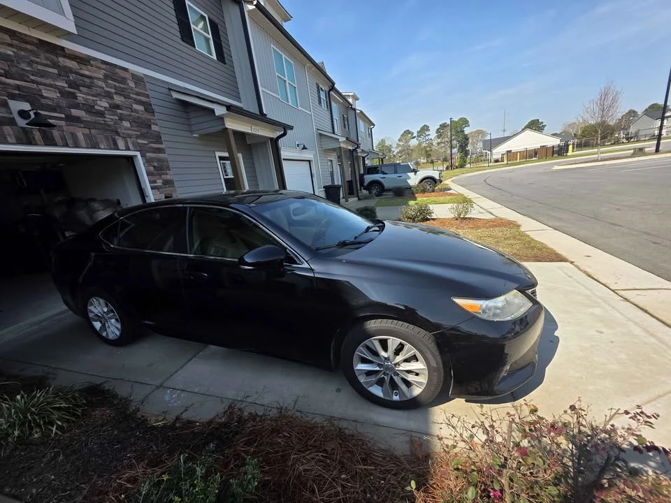 2015 Lexus ES 6th Gen - Image 3 of 16