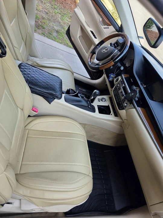 2015 Lexus ES 6th Gen - Image 10 of 16