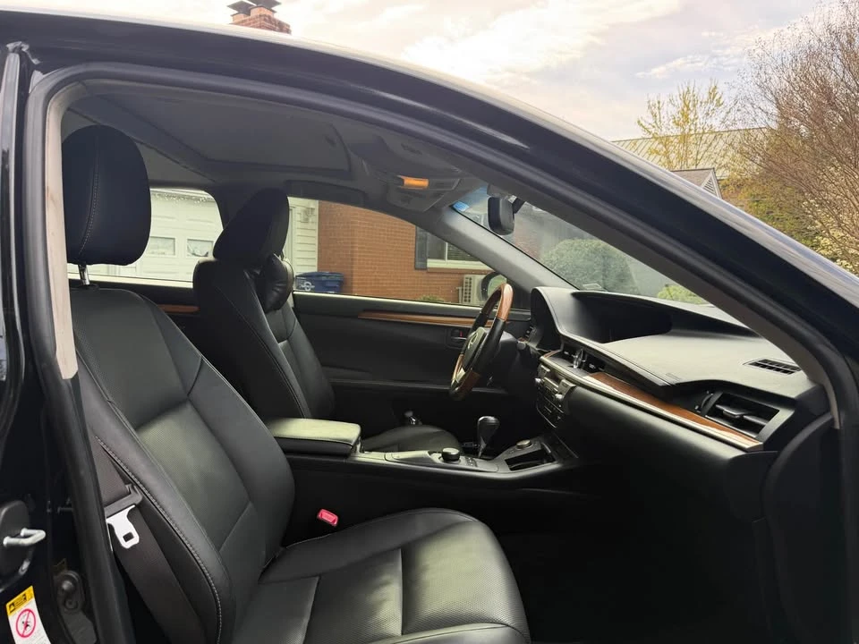 2015 Lexus ES 6th Gen - Image 7 of 15