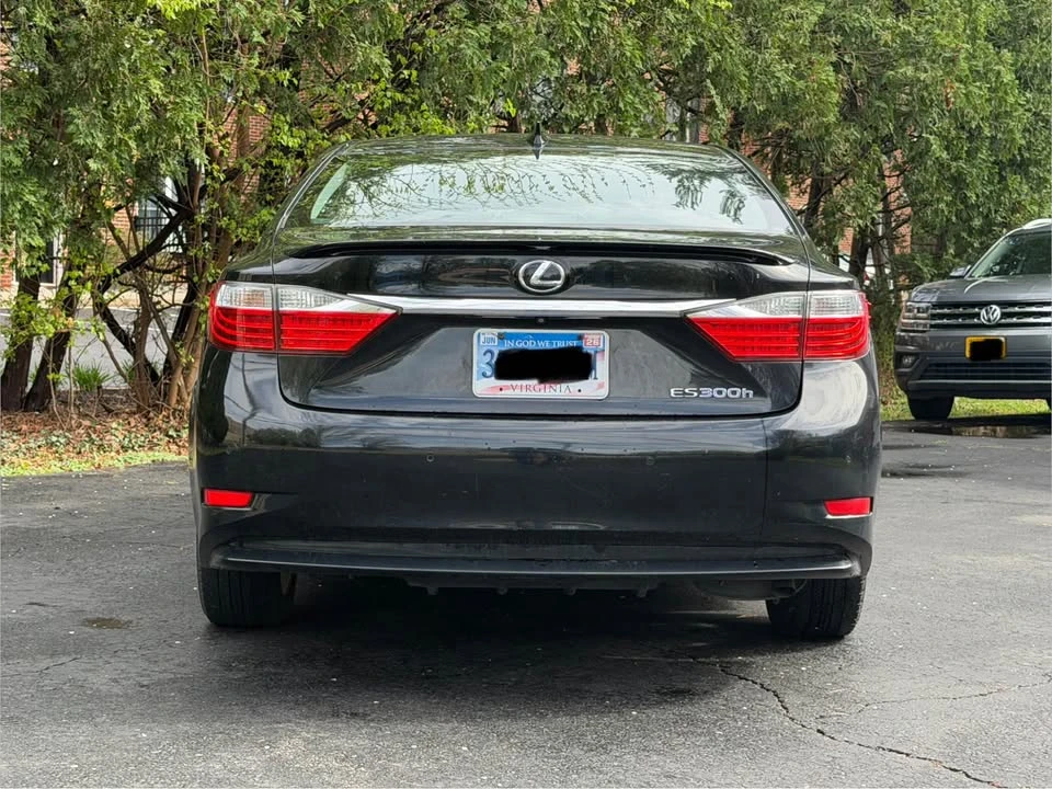 2015 Lexus ES 6th Gen - Image 13 of 15
