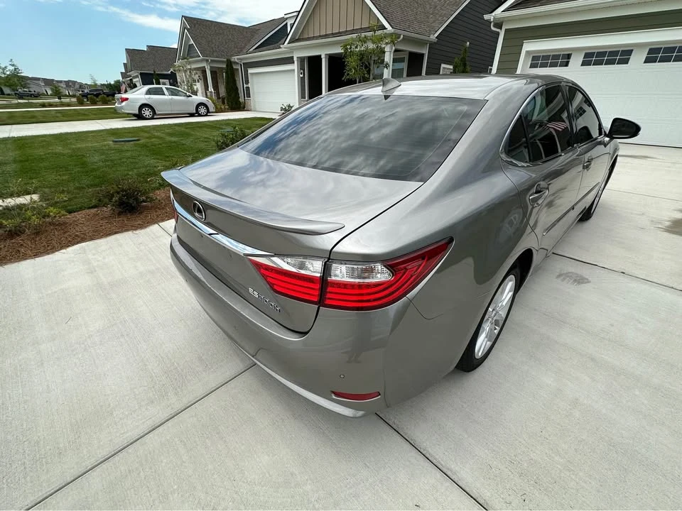 2015 Lexus ES 6th Gen - Image 7 of 9